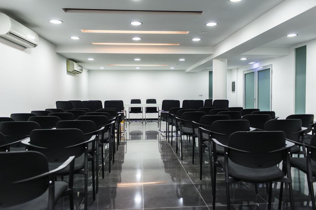 Hotel Vip Πράγια Εξωτερικό φωτογραφία