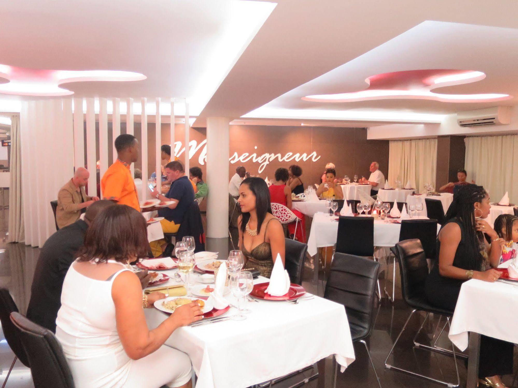 Hotel Vip Πράγια Εξωτερικό φωτογραφία